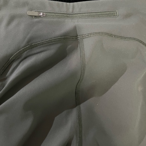 Lululemon womens legging - size 6 - Picture 7 of 9